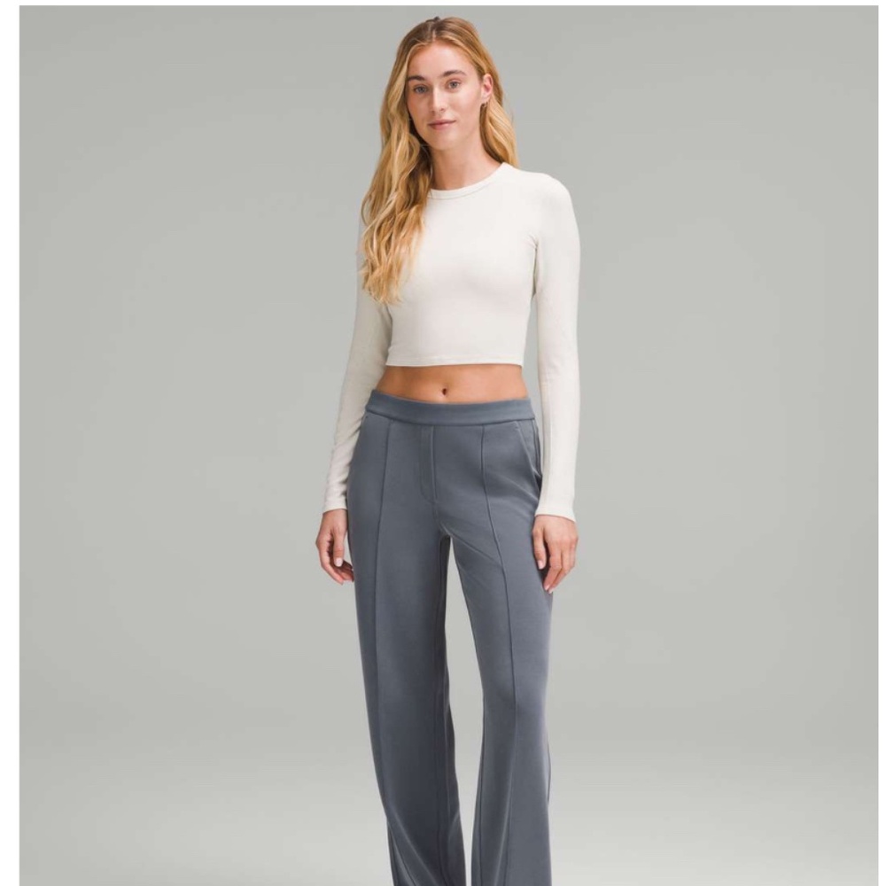 Lululemon Hold Tight Straight-Hem Cropped Long-Sleeve Shirt Bone